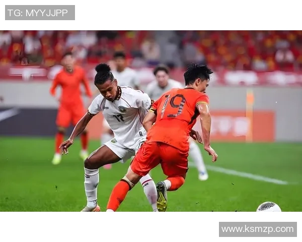 拔下角旗杆突围踢空气，U22国足辣眼到无法看！中国足球后继乏力